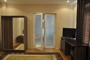 Фото номера Люкс с 1 спальней Отель Hotel Edelweiss г. Медиаш 5